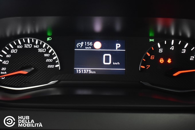 PEUGEOT 2008 BlueHDi 130 S&S EAT8 Allure